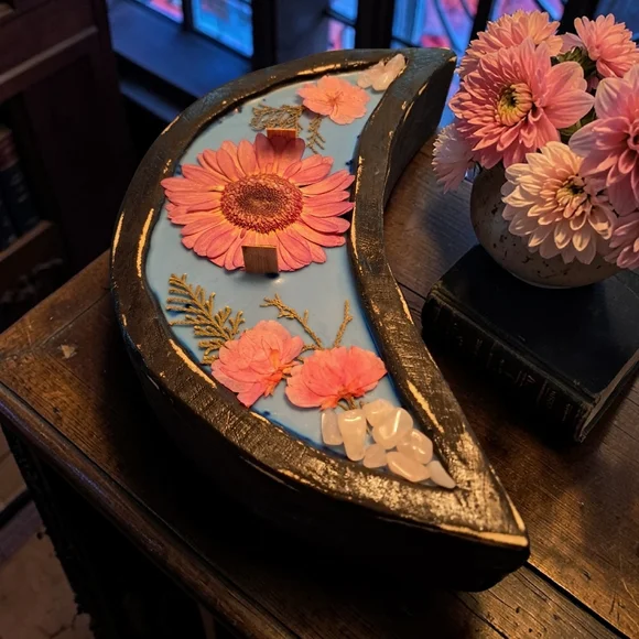 Hand Crafted , Wicked Worthy Wax, Moon Magic wooden bowl candle - Picture 2 of 3